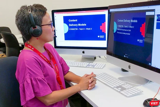 Không chỉ RMIT Việt Nam, các trường đều đã chuyển toàn bộ việc học lên môi trường online. Ảnh: 