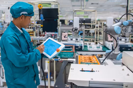 Việc sử dụng robot có thể giúp tăng tỷ trọng đóng góp của ngành sản xuất cho nền kinh tế và thúc đẩy đổi mới và phát triển năng lực cho các doanh nghiệp vừa và nhỏ.