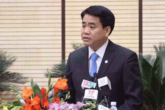 Ông Nguyễn Đức Chung sẽ bị điều tra để làm rõ trách nhiệm có liên quan trong một số vụ án theo quy định của pháp luật. Ảnh: Hanoi.gov.vn