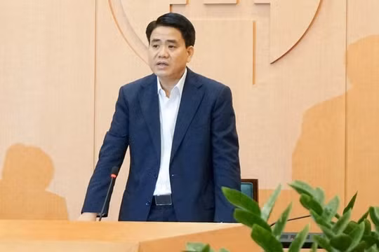 Chủ tịch UBND TP.Hà Nội Nguyễn Đức Chung vừa bị Thủ tướng ký quyết định tạm đình chỉ công tác.