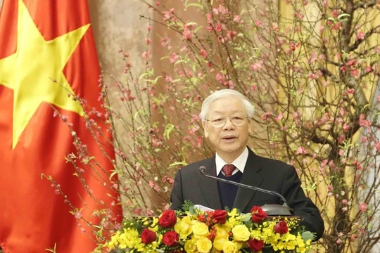 Tổng Bí thư, Chủ tịch nước Nguyễn Phú Trọng chúc Tết các bậc lão thành cách mạng, các lãnh đạo, nguyên lãnh đạo Đảng, Nhà nước, Mặt trận Tổ quốc Việt Nam, cán bộ lãnh đạo các cơ quan Trung ương và Hà Nội cùng toàn thể đồng chí, đồng bào. Ảnh: TTXVN.