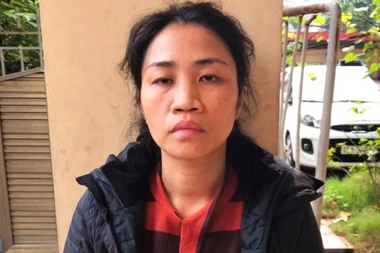 Công an quận Ngô Quyền, TP Hải Phòng ngày 4/4 đã khởi tố vụ án, khởi tố bị can Vũ Thị Thu Vân (sinh năm 1977 trú tại số 92 Đình Đông, phường Đông Hải, quận Lê Chân) về hành vi chống người thi hành công vụ. Ảnh: CA TP Hải Phòng.