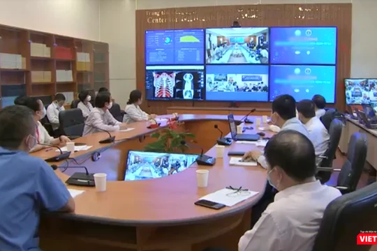 Khám chữa bệnh từ xa. Ảnh: Anh Lê.