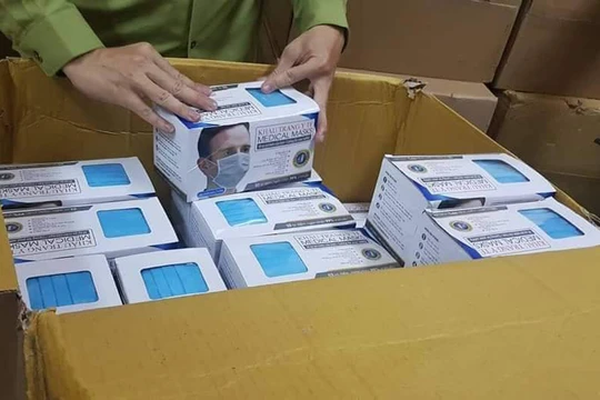 Liên tiếp phát hiện các vụ việc găm hàng, buôn lậu mặt hàng khẩu trang trong thời kì dịch bệnh do virus Corona chủng mới hiện nay. Ảnh: Bình An.