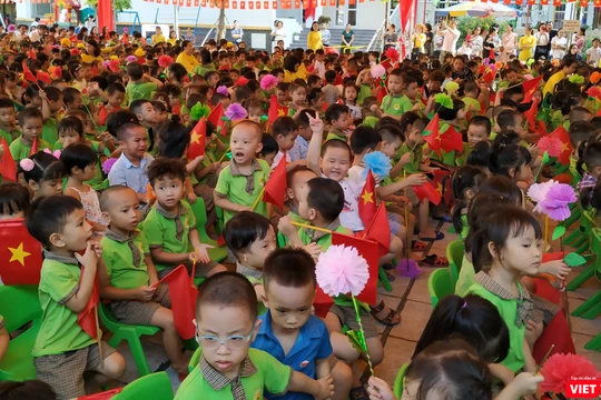 Các cháu nhỏ hào hứng tham dự lễ Khai giảng năm học 2019-2020 tại trường mầm non Mỹ Đình 2.