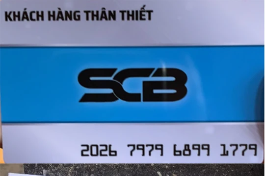 Các đối tượng lừa đảo gửi thẻ tín dụng giả qua đường bưu điện nhằm chiếm đoạt tiền của khách hàng