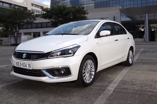 Ciaz mới sở hữu khoang nội thất rộng bậc nhất trong phân khúc hạng B và sở hữu hàng loạt tính năng ưu việt