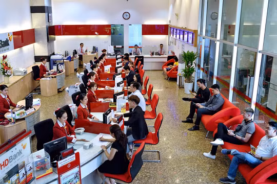 Tiện ích mà HDBank tiên phong cung cấp nhằm giúp doanh nghiệp tăng cường giao dịch ứng dụng công nghệ số, tiết kiệm được thời gian và chi phí đi lại.