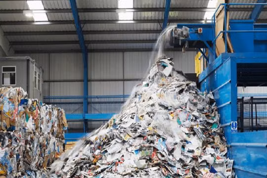 Một nhà máy xử lý rác thải công nghiệp