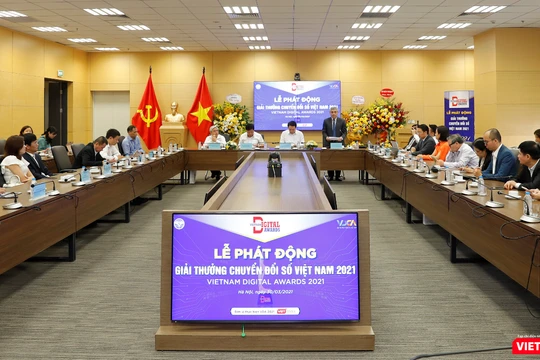 Toàn cảnh lễ phát động Chương trình bình chọn, trao tặng giải thưởng “Chuyển đổi số Việt Nam - Vietnam Digital Awards” năm 2021