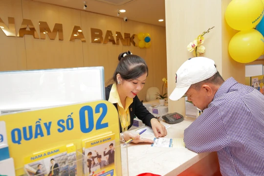 Nam A Bank báo lãi gần 800 tỉ đồng năm 2020, tỉ lệ nợ xấu còn 0,8% 