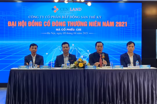 Ban Chủ toạ tại ĐHĐCĐ thường niên năm 2021 của CTCP Bất động sản Thế Kỷ (Ảnh: P.D)