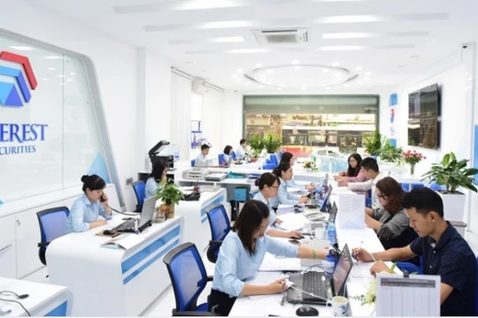 22,4 triệu cổ phiếu EVS được sang tay trong ít phiên giao dịch