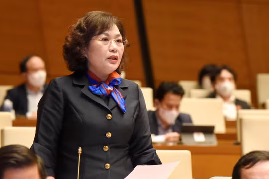 Bà Nguyễn Thị Hồng - Thống đốc Ngân hàng Nhà nước Việt Nam, cảnh báo áp lực lạm phát và nợ xấu năm 2022 (Ảnh: VGP)