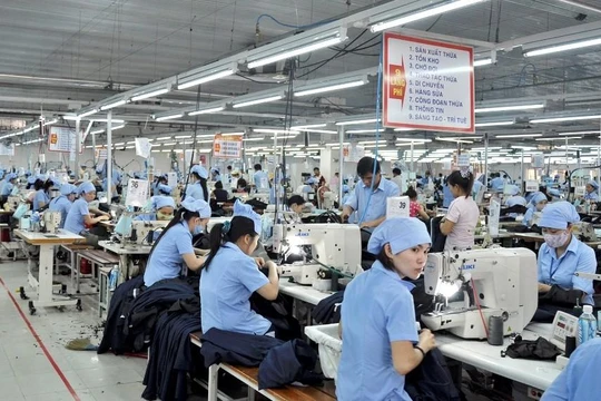 Tiền đồng tăng giá có thể giúp Việt Nam thoát 'bẫy thu nhập trung bình'? (Ảnh minh hoạ - Nguồn: Internet)