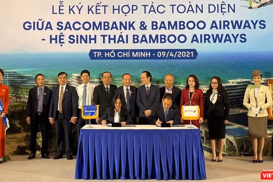 Toàn cảnh buổi lễ ký kết hợp tác toàn diện giữa Sacombank và Bamboo Airways - hệ sinh thái Bamboo Airways