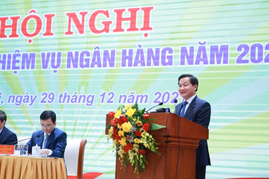 Phó Thủ tướng Lê Minh Khái phát biểu tại Hội nghị triển khai nhiệm vụ ngân hàng năm 2022 (Ảnh: VGP)