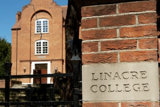 Một trường thuộc Viện Đại học Oxford (Anh) muốn mang tên nữ tỉ phú Nguyễn Thị Phương Thảo