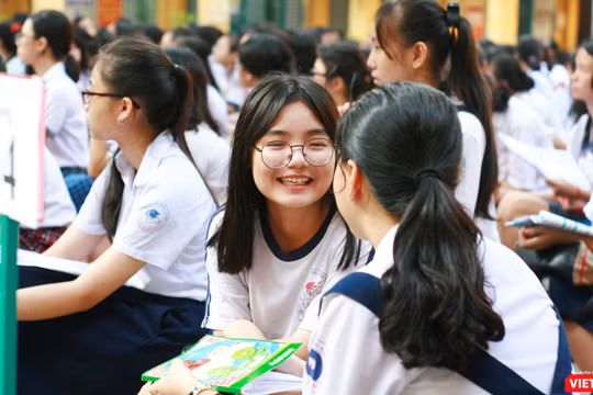 Thí sinh dự thi tuyển sinh vào lớp 10 tại TP.HCM