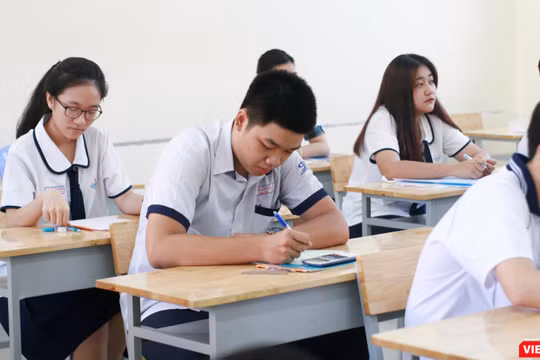 Thí sinh có nguyện vọng thi vào Đại học, Cao đẳng khối quân sự phải qua sơ tuyển, đáp ứng được tiêu chuẩn của Bộ Quốc phòng