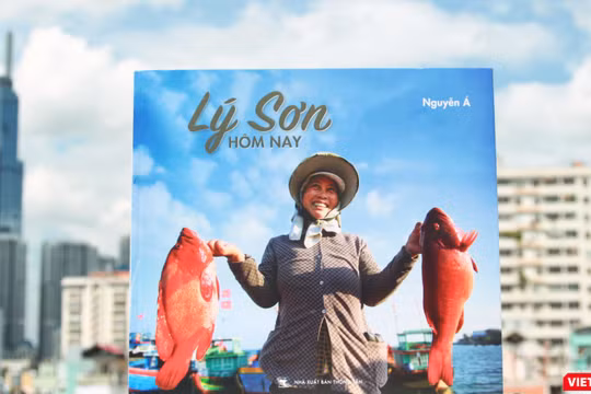 Khám phá vẻ đẹp thiên nhiên của biển đảo qua bộ sách ảnh "Lý Sơn hôm nay"