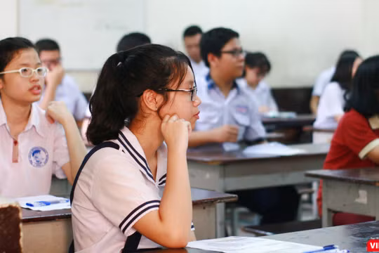 Thí sinh tham dự kỳ thi tuyển sinh vào lớp 10 tại TP.HCM