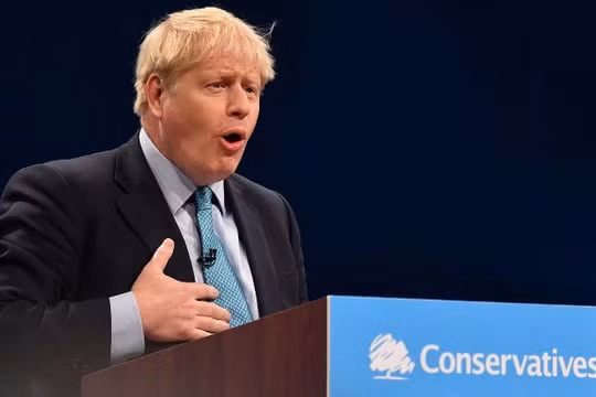 Thủ tướng Anh buộc phải xin gia hạn Brexit (Ảnh: CNN)