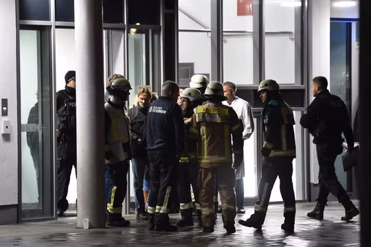 Cảnh sát ngay lập tức có mặt tại hiện trường vụ án (Ảnh: CNN)