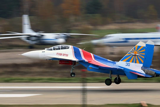 Máy bay trong đội hình "Tráng sí Nga"