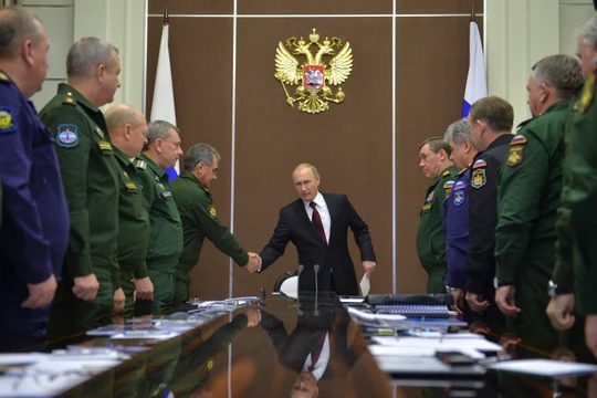 Ông Putin họp với các tướng lĩnh quân đội Nga