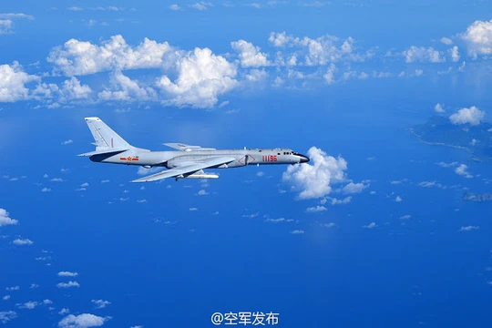 Máy bay ném bom H-6 của không quân Trung Quốc