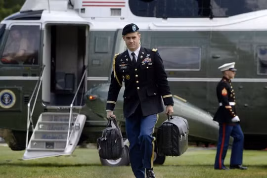 Va li hạt nhân là vật luôn theo sát tổng thống Mỹ