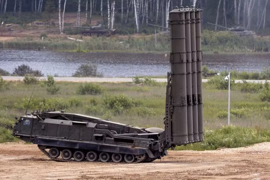 Nga tức tốc cấp S-300 cho Syria sau vụ máy bay trinh sát IL-20 bị giăng bẫy bắn hạ thảm khốc