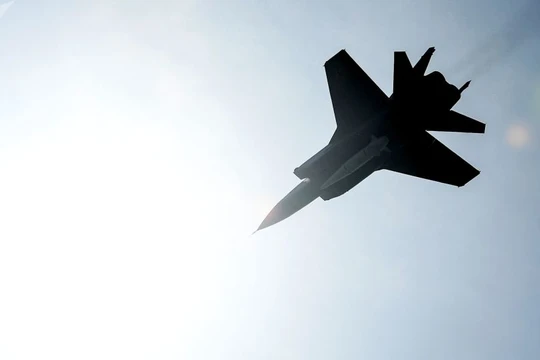 Tiêm kích đánh chặn Mig-31 mang tên lửa Kinzhal