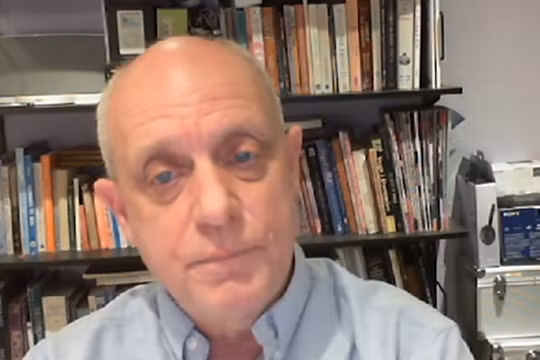 Nhà ngoại cảm Craig Hamilton-Parker