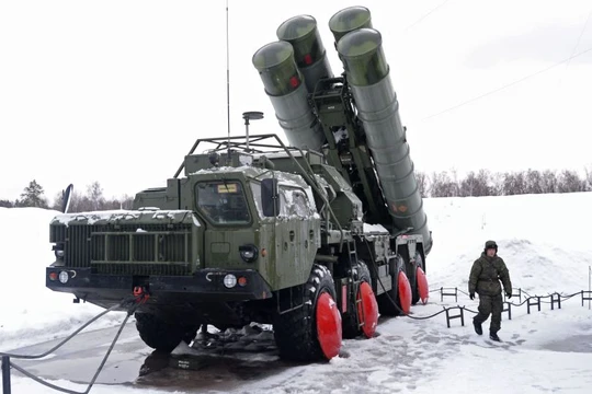 Hệ thống tên lửa S-400 của Nga