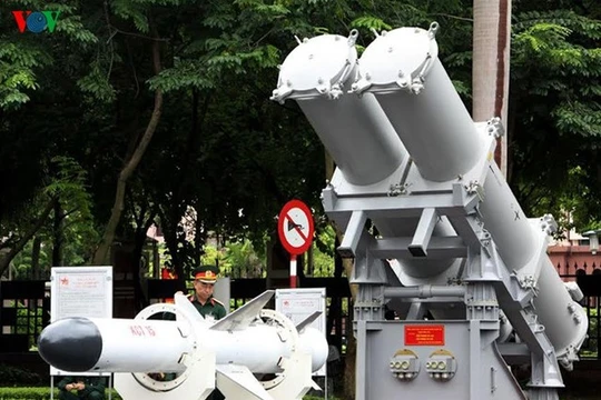 Tên lửa chống hạm KCT15 do Việt Nam tự chế tạo theo giấy phép của Nga