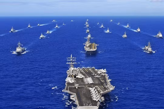 Cụm tác chiến tàu sân bay Mỹ thường trực ở khu vực quanh Biển Đông suốt một thời gian dài đề phòng bất trắc