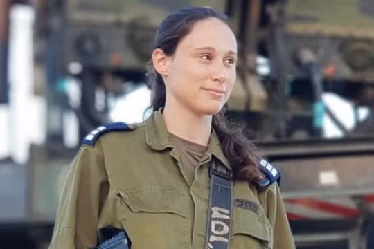 Nữ đại úy quân đội Israel Or Naaman