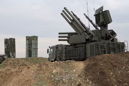 Tổ hợp pháo - tên lửa phòng không tầm gần Pantsir-S1 trên chiến trường Syria