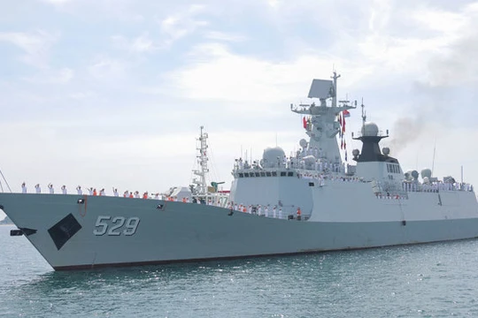 Chiến hạm Trung Quốc lần đầu tiên ghé cảng Cam Ranh