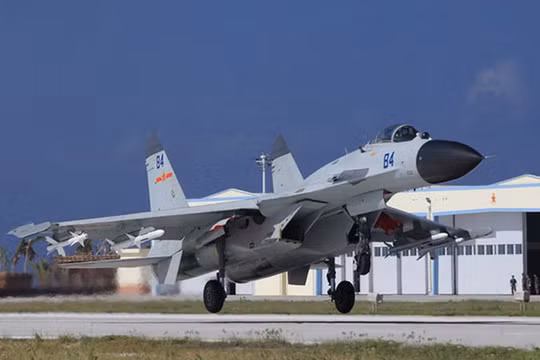 Chiến đấu cơ J-11B của Trung Quốc