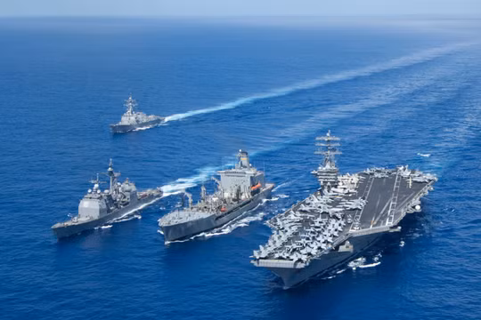 Cụm tác chiến tàu sân bay Mỹ