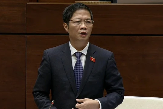 Bộ trưởng TrầnTuấn Anh đăng đàn tại Quốc hội