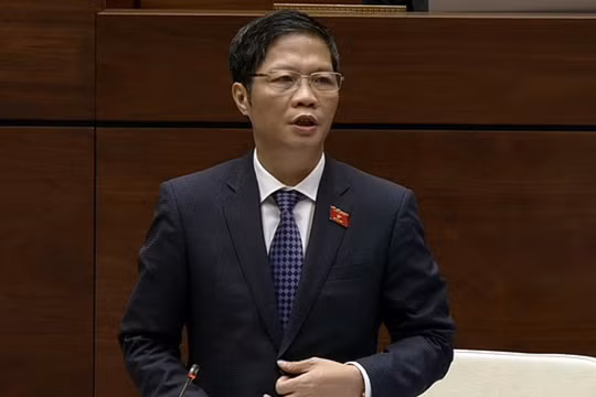 Bộ trưởng TrầnTuấn Anh đăng đàn tại Quốc hội