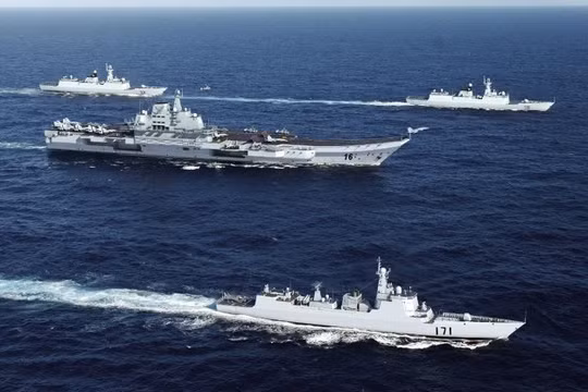 Cụm tác chiến tàu sân bay Trung Quốc rập khuôn theo mô hình Mỹ nhưng lạc hậu rất xa về công nghệ cũng như trình độ và kinh nghiệm vận hành