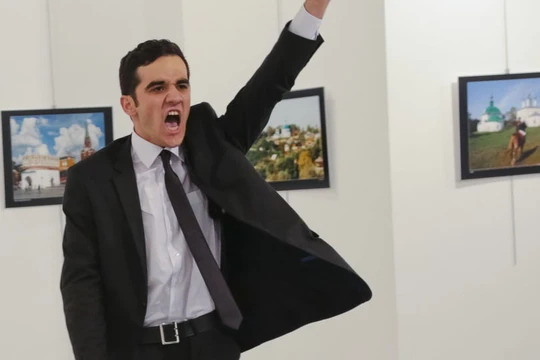 Sát thủ 22 tuổi đã ám sát đại sứ Nga