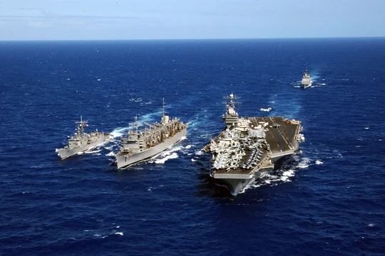 Cụm tác chiến tàu sân bay USS Carl Vinson của Mỹ đang áp sát bán đảo Triều Tiên