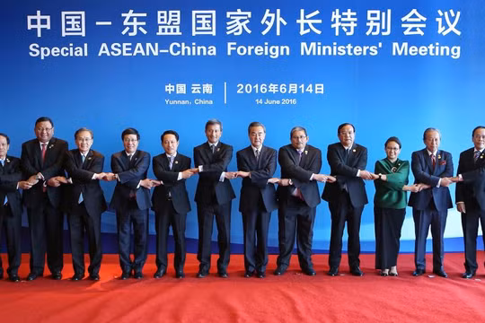 Các quan chức tham dự hội nghị đặc biệt Trung Quốc-ANSEAN, Vân Nam, Trung Quốc tháng 6 vừa qua