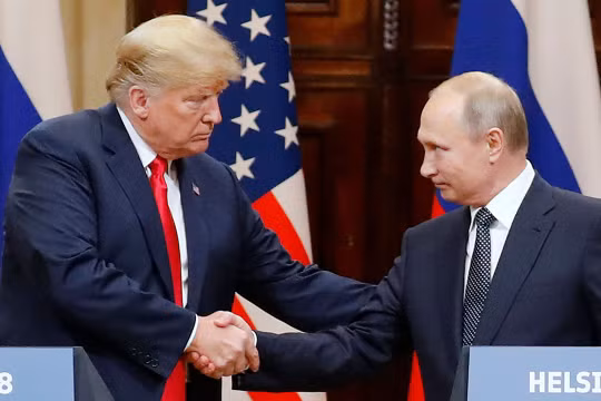 Thái độ hòa hoãn với Nga và ông Putin của tổng thống Trump khiến nhiều người ở Mỹ tức giận